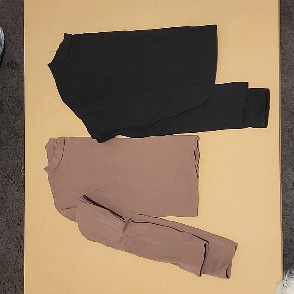 2 Cropped Long Sleeves